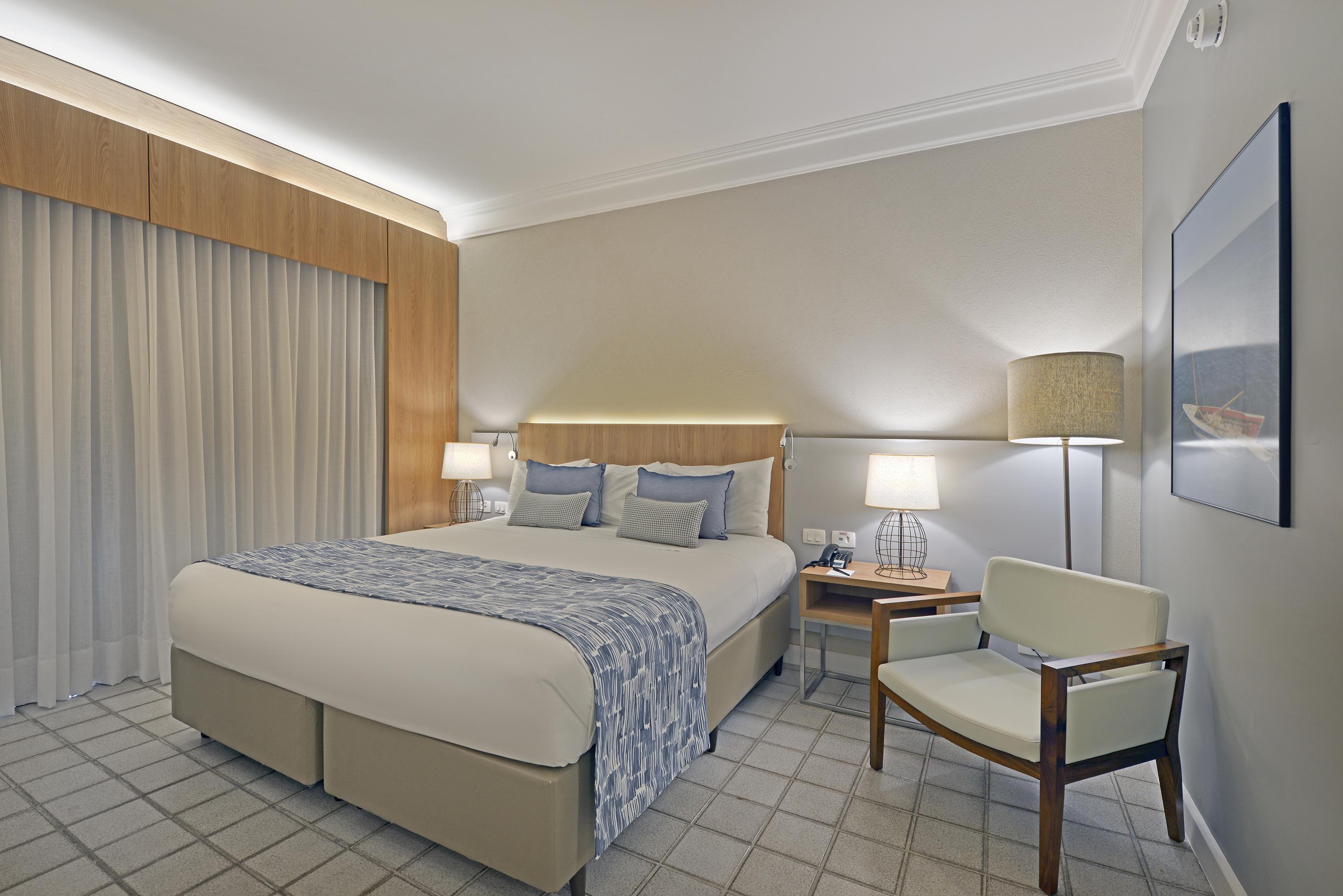 Hotel Deville Prime Сальвадор Экстерьер фото A bedroom in the new hotel