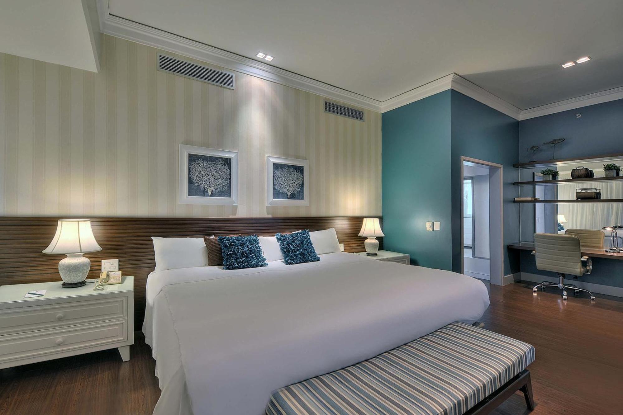 Hotel Deville Prime Сальвадор Экстерьер фото A bedroom at the hotel